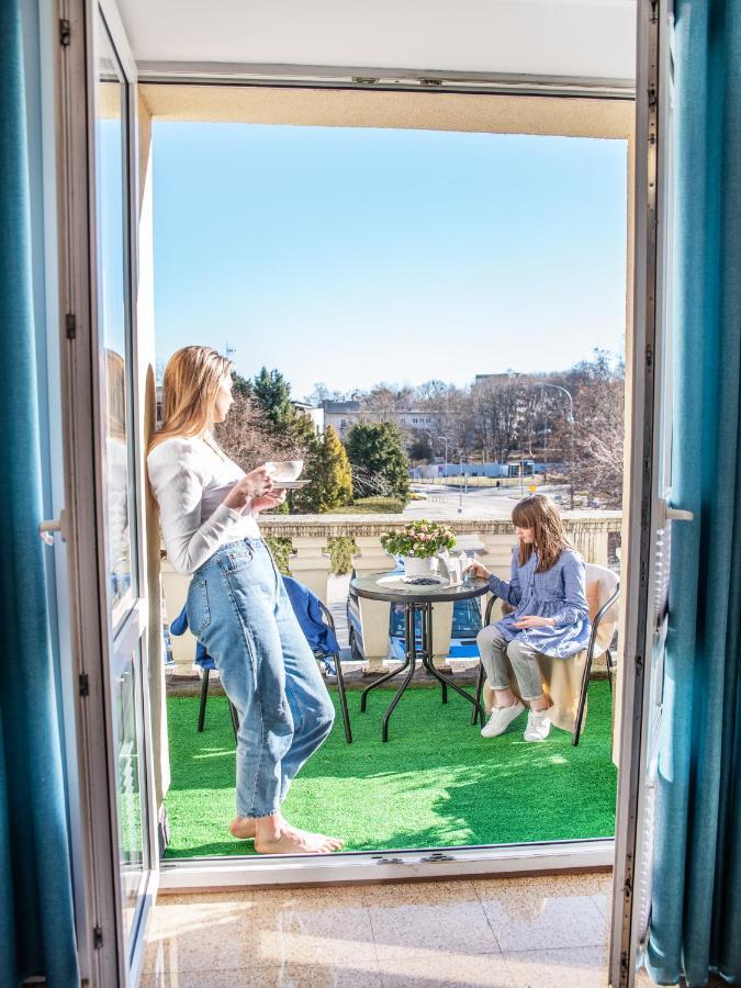 Apartament Sunset Boulevard Z Tarasem Dla 4 Gosci グディニャ エクステリア 写真